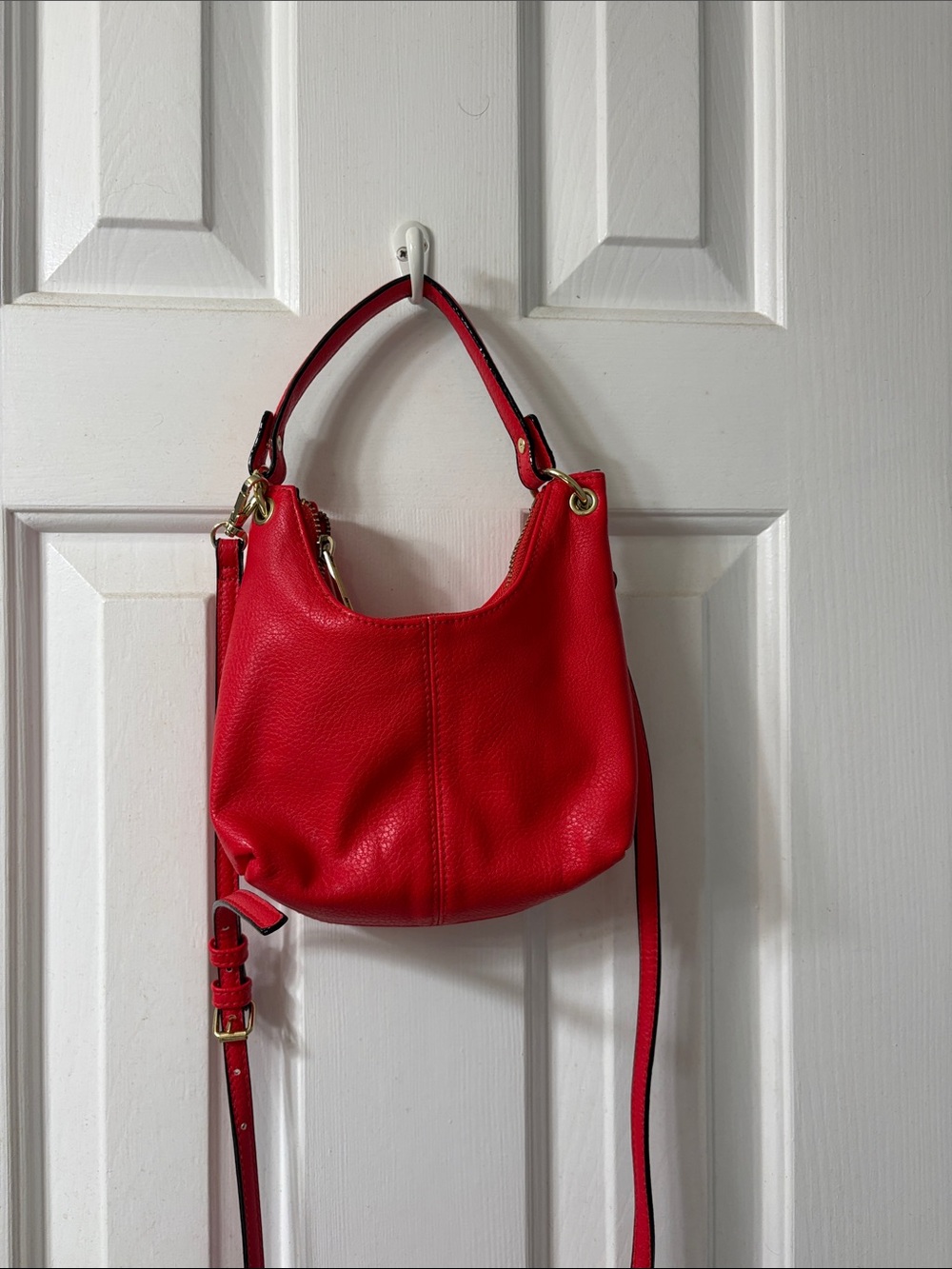 Vibrant Red Pebbled Leather Shoulder Bag with Adjustable Strap